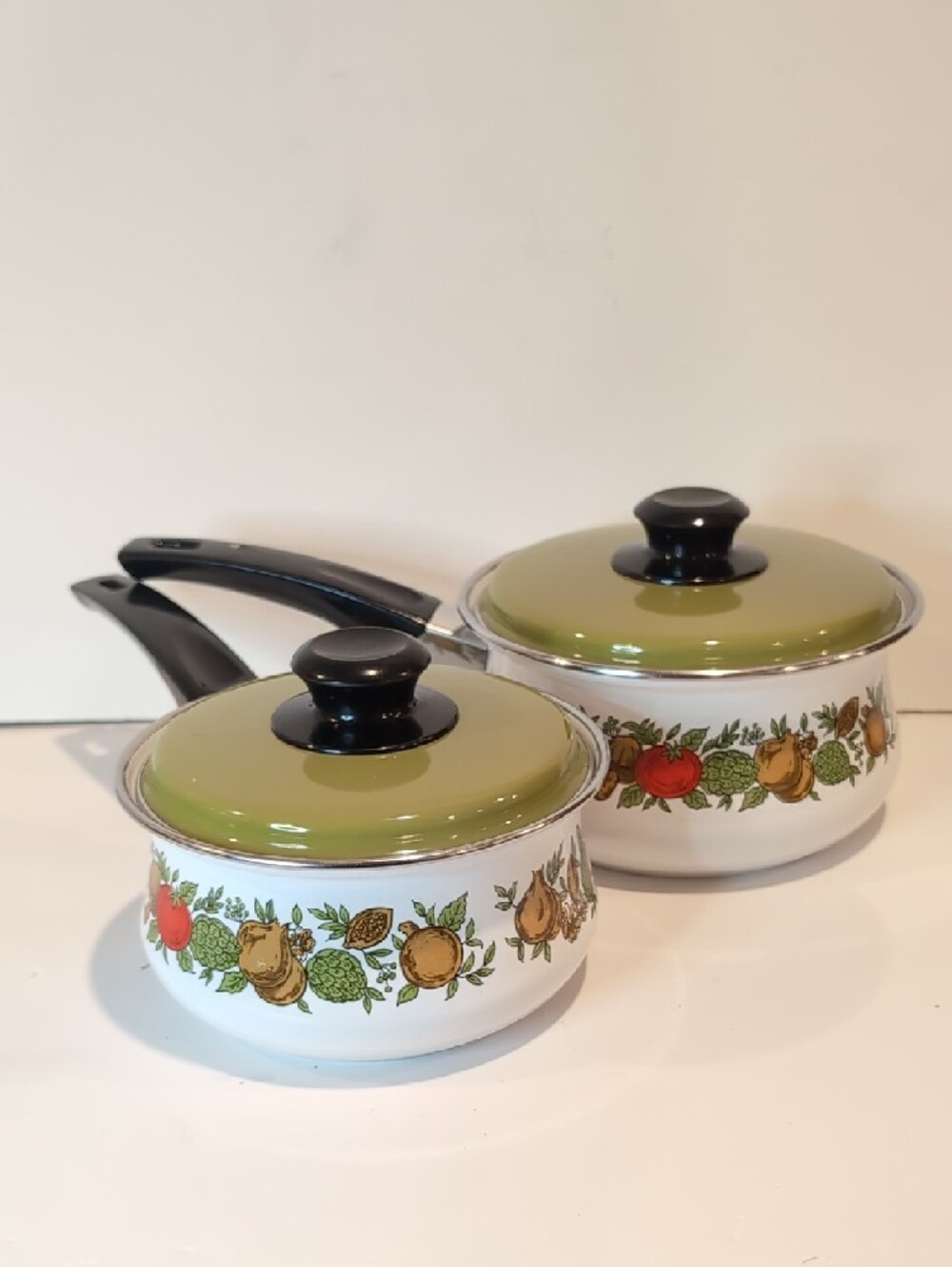 Levcoware Mushrooms And Vegetables Enamel Saucepan Set Of 2